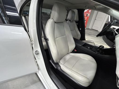 2019 Mazda Mazda3 FWD w/Premium Package