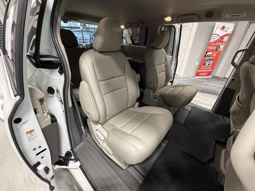 2019 Toyota Sienna XLE