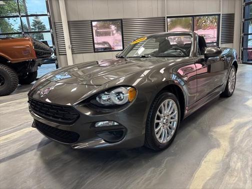 2018 FIAT 124 Spider Base