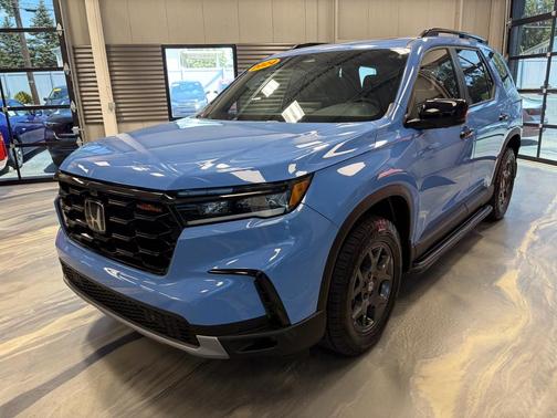 Diffused Sky Pearl 2024 Honda Pilot TrailSport