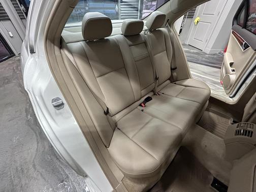 2011 Mercedes-Benz C-Class C 300