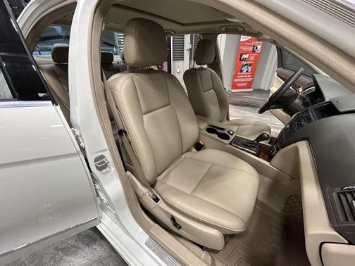 2011 Mercedes-Benz C-Class C 300