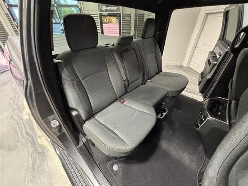 2020 RAM 2500 Big Horn Crew Cab 4X4 6'4' Box