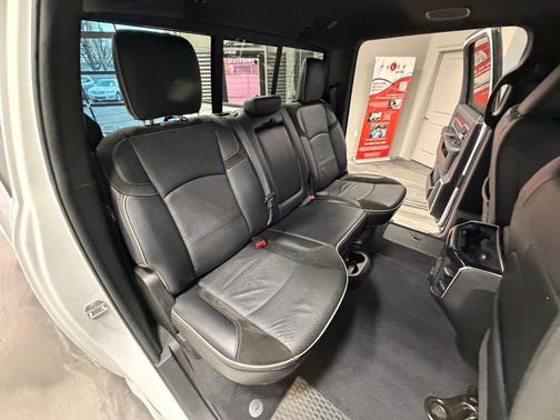 Bright White Clearcoat 2020 RAM 3500 Laramie Crew Cab 4x4 6'4' Box