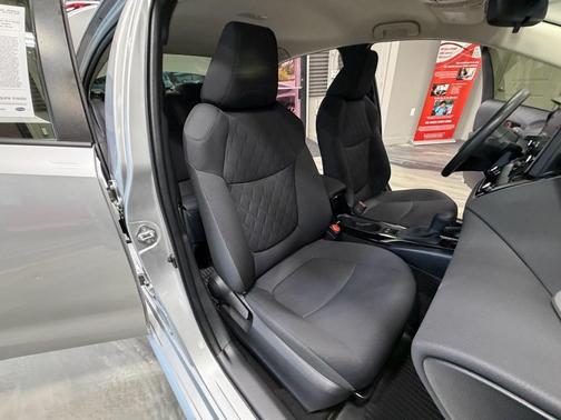 Classic Silver Metallic 2022 Toyota Corolla LE