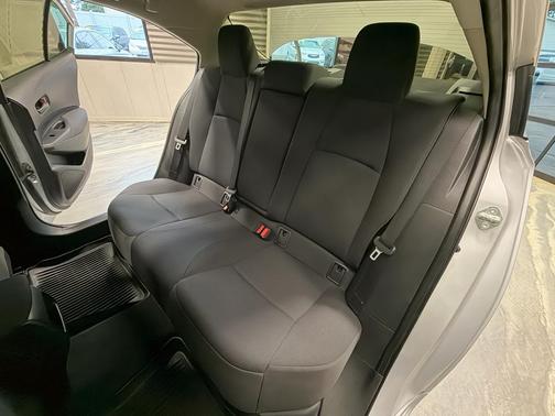 Classic Silver Metallic 2022 Toyota Corolla LE