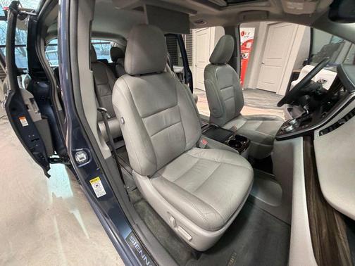 2016 Toyota Sienna XLE Premium