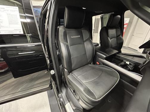 2020 RAM 2500 Laramie Mega Cab 4X4 6'4' Box