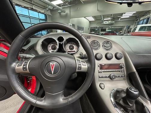 Aggressive (Victory Red) 2006 Pontiac Solstice Base