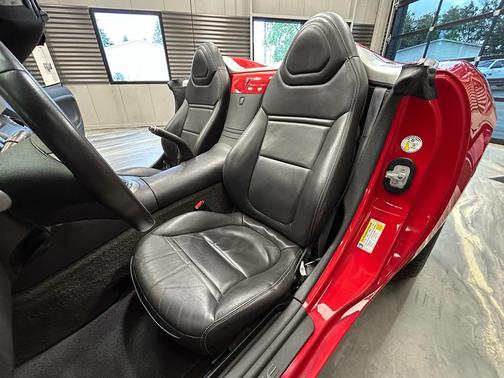Aggressive (Victory Red) 2006 Pontiac Solstice Base