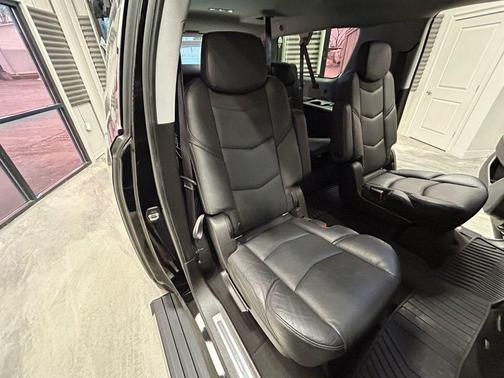 2016 Cadillac Escalade ESV Premium