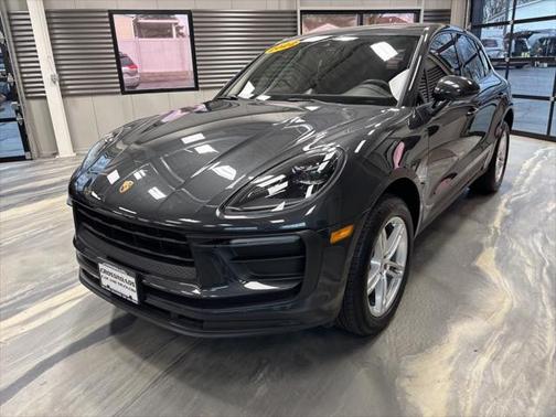 2022 Porsche Macan Base