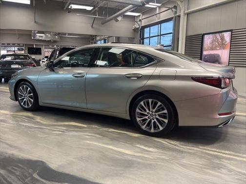 2021 Lexus ES 350 Base