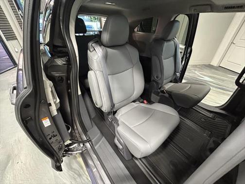 2021 Toyota Sienna XLE 7 Passenger