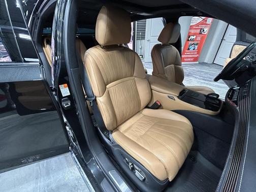 2023 Lexus LS 500 Base