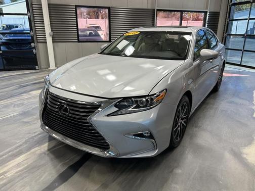 2017 Lexus ES 350 Base