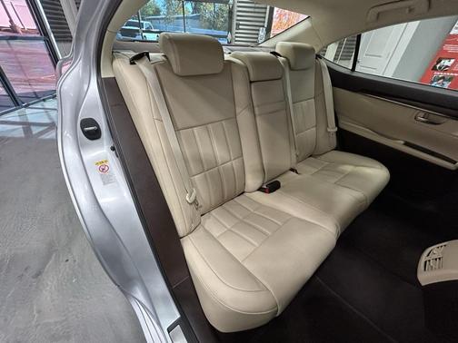 2017 Lexus ES 350 Base