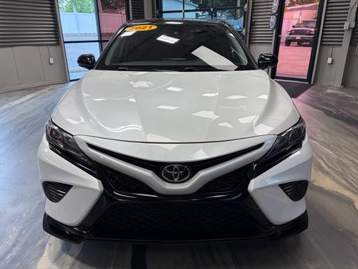 Wind Chill Pearl/Midnight Black Metallic 2021 Toyota Camry TRD