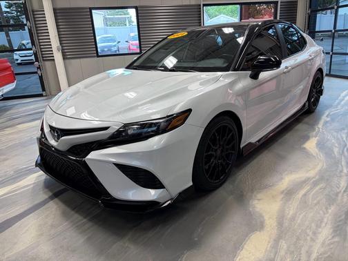 Wind Chill Pearl/Midnight Black Metallic 2021 Toyota Camry TRD