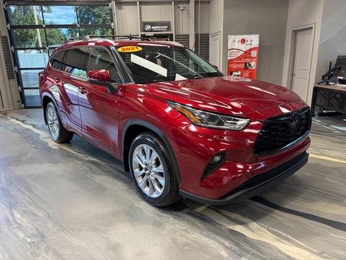 Ruby Flare Pearl 2021 Toyota Highlander Limited