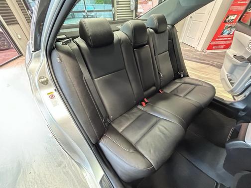 Celestial Silver Metallic 2015 Toyota Camry SE