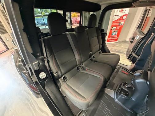Black Clearcoat 2020 Jeep Gladiator Rubicon