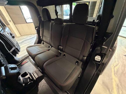 Black Clearcoat 2020 Jeep Gladiator Rubicon