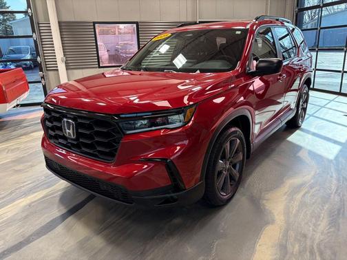 Radiant Red Metallic II 2025 Honda Pilot Sport