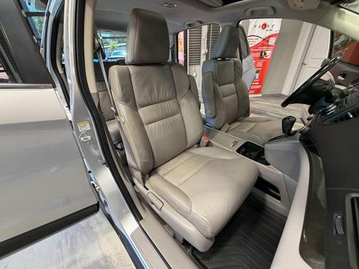 Alabaster Silver Metallic 2012 Honda CR-V EX-L