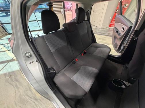 2015 Toyota Yaris LE