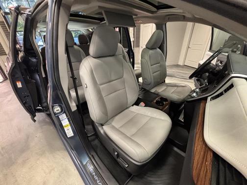 2017 Toyota Sienna Limited