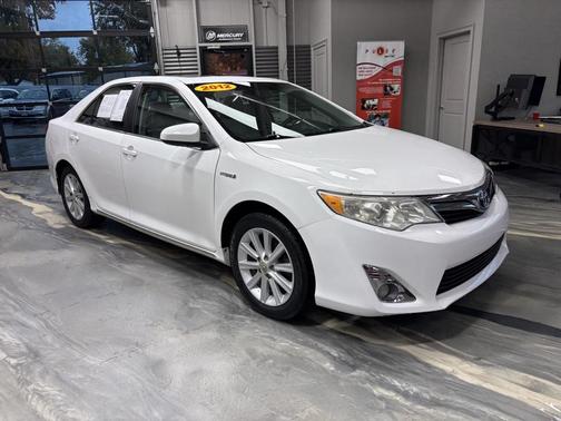 2012 Toyota Camry Hybrid XLE
