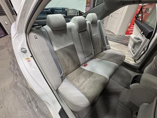 2012 Toyota Camry Hybrid XLE