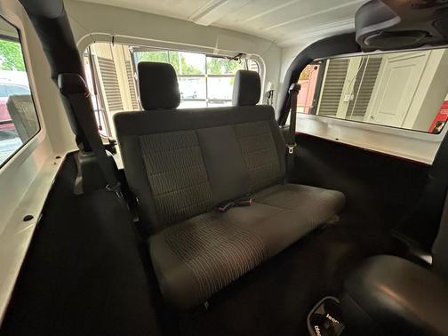 MAROON 2012 Jeep Wrangler Sahara