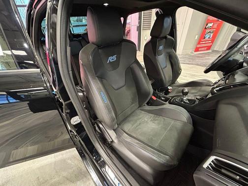 2017 Ford Focus RS Base