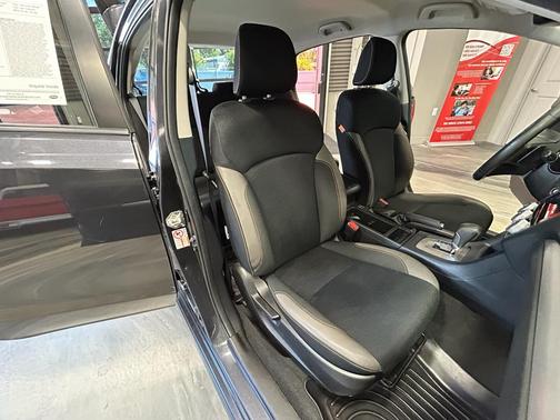 Dark Gray Metallic 2017 Subaru Crosstrek 2.0i Premium