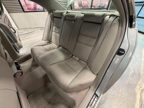 Lakeshore Silver Metallic 2007 Acura RL 3.5