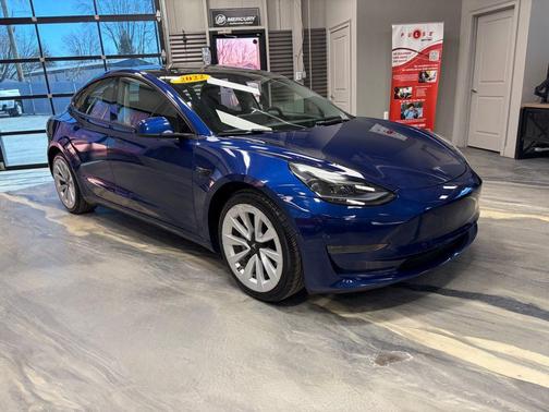2022 Tesla Model 3 Standard Range
