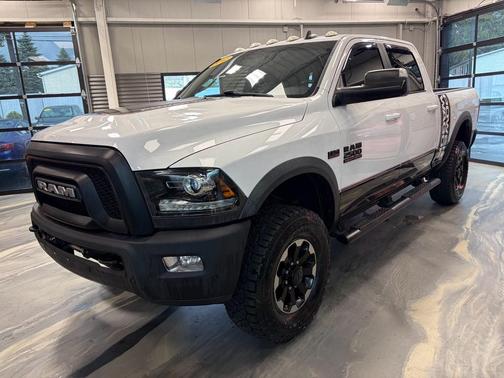 Bright White Clearcoat 2017 RAM 2500 Power Wagon