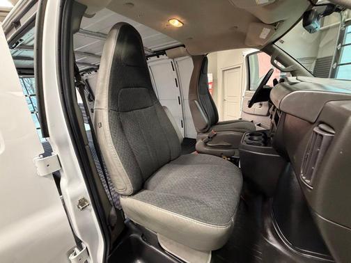 2022 Chevrolet Express 2500 RWD 2500 Regular Wheelbase WT