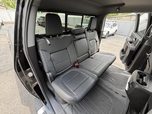 2023 GMC Sierra 3500 SLT