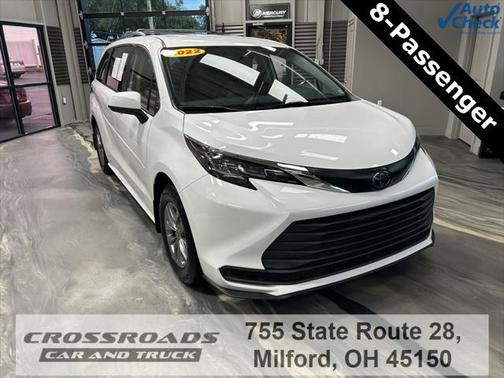 2022 Toyota Sienna LE