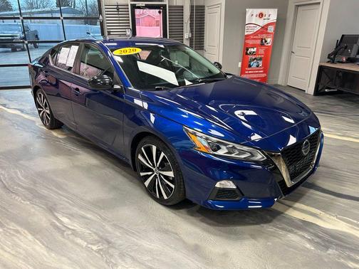 2020 Nissan Altima SR FWD