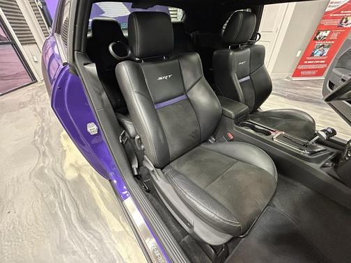 2010 Dodge Challenger SRT8