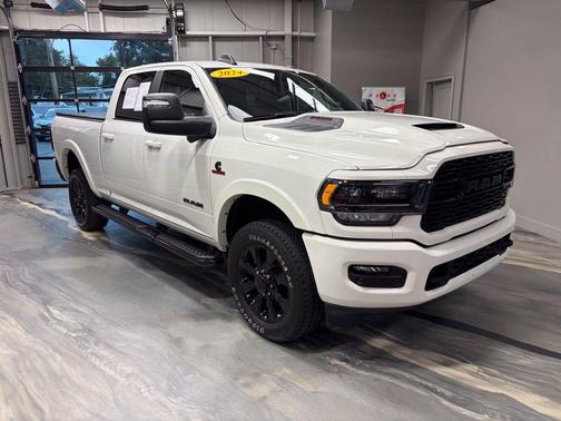 Pearl White 2024 RAM 2500 Limited Crew Cab 4x4 6'4' Box