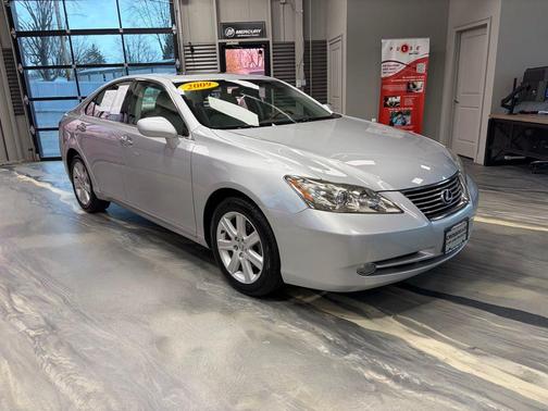 Silver 2009 Lexus ES 350 Base