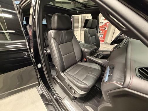 2022 Chevrolet Suburban RST