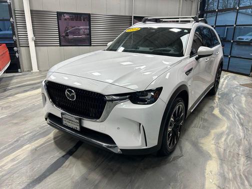 2024 Mazda CX-90 PHEV Premium Plus