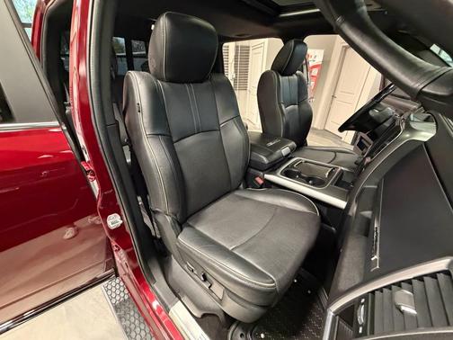 Delmonico Red Pearlcoat 2017 RAM 1500 Limited Crew Cab 4x4 5'7' Box
