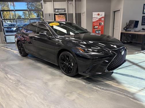 2025 Lexus ES 350 Base